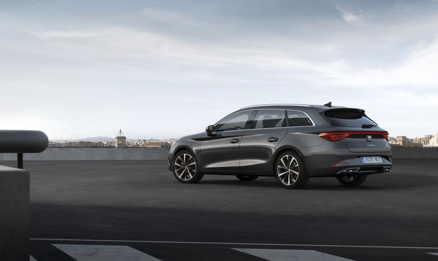  Seat Leon Sportstourer FR eHybrid 2020 года  (WW) (фото 8 из 16)